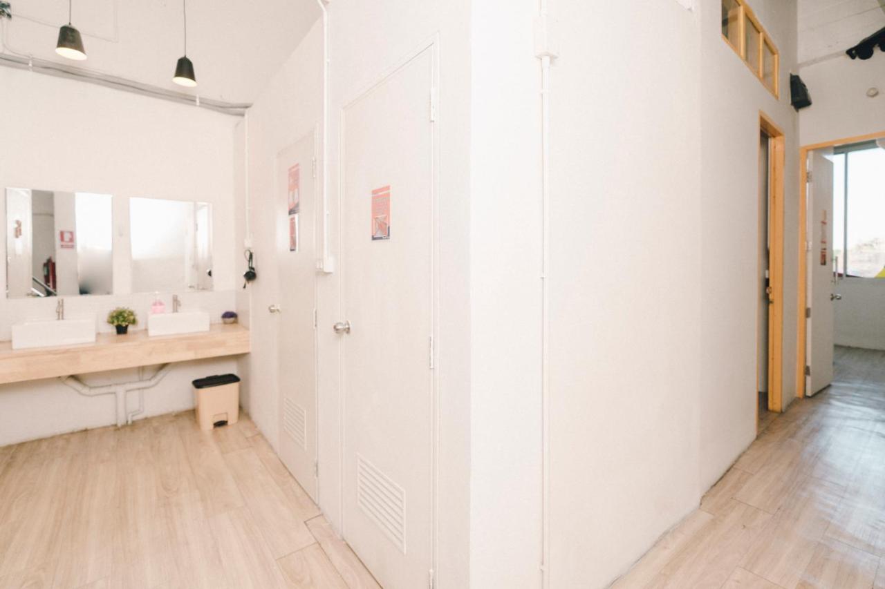 Liberta Hostel Bangkok Zewnętrze zdjęcie